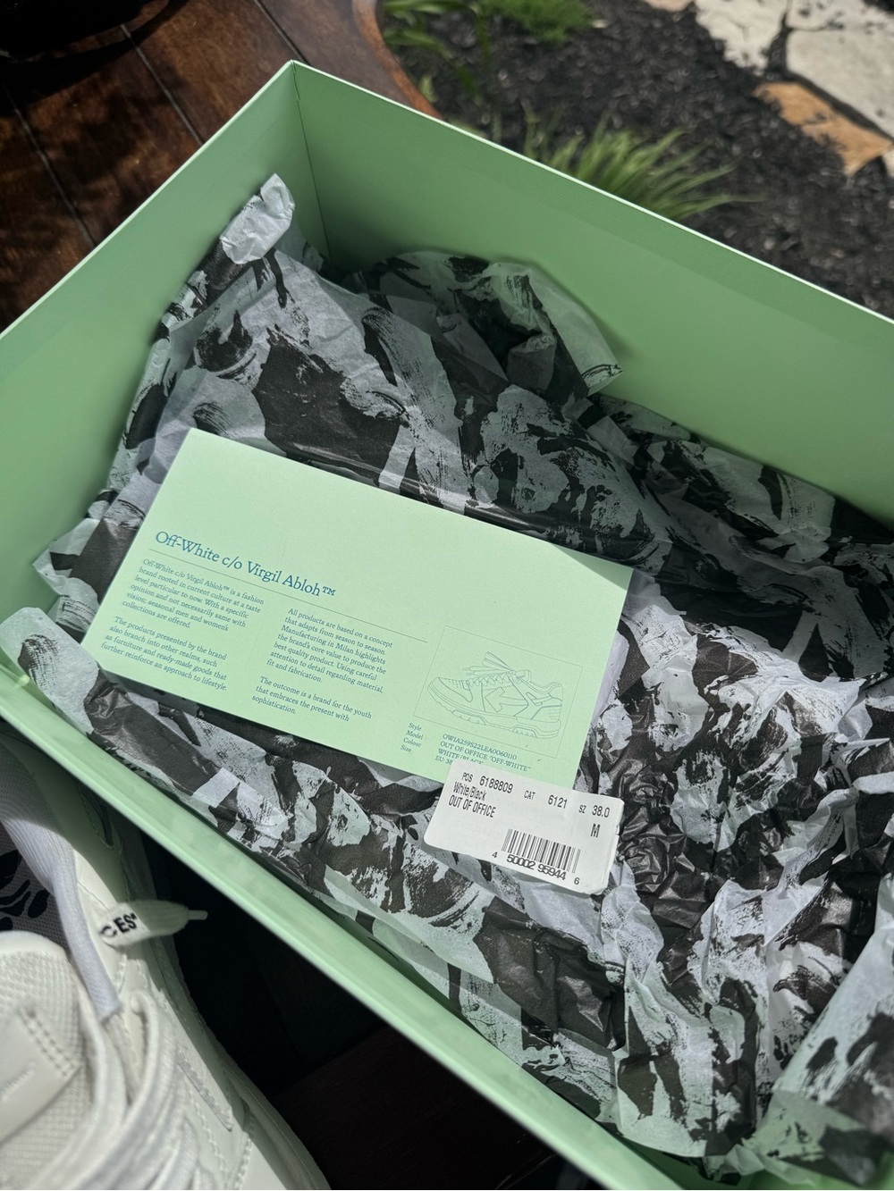 Off-White OOO “Out Of Office” Low Top Designer Sneakers - Picture 8 of 8